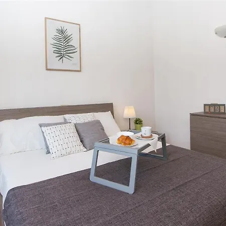 Apartment In Rome Rosselli Palace Deluxe 3 Florence